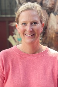 HEADSHOT_Anna-McGaraghan_200x300